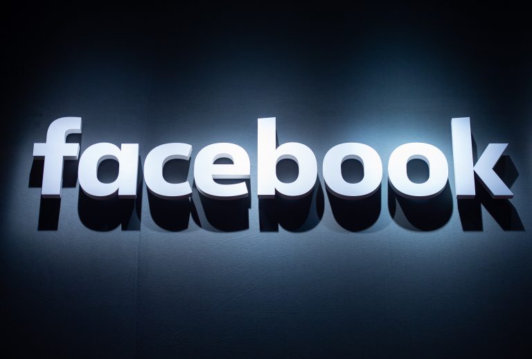 Rusia bloquea el acceso a Twitter y Facebook