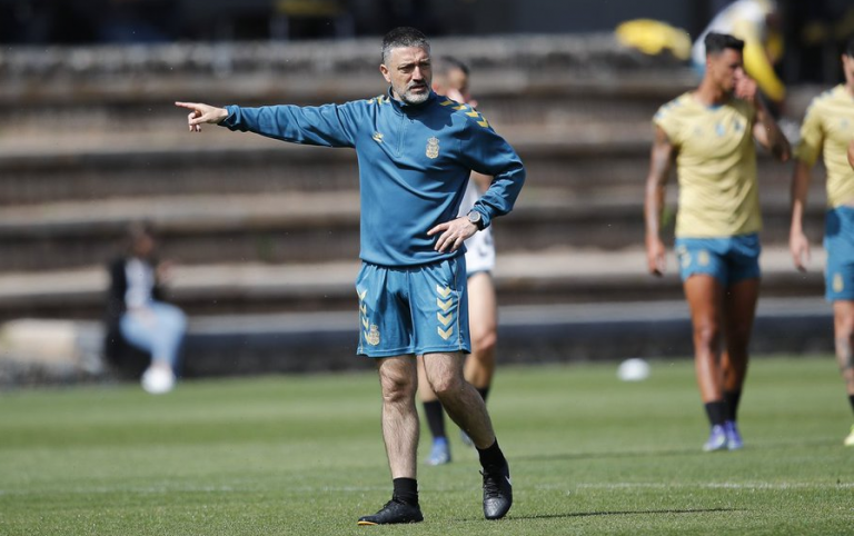 García Pimienta cree que el equipo tiene «argumentos» para ganar al Girona