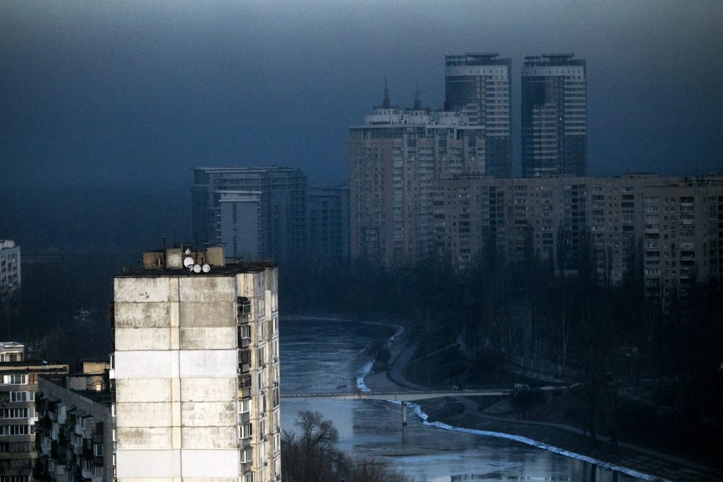 Ucrania denuncia al menos 35 muertos y 134 heridos en un ataque ruso contra una base cerca de Polonia