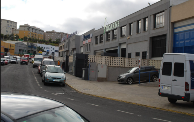 Herido grave tras electrocutarse cuando trabajaba en el Polígono Industrial Las Torres