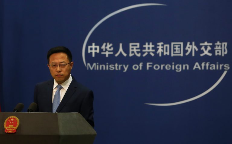 China niega que Rusia le haya pedido equipamiento militar y denuncia la «desinformación» de EEUU