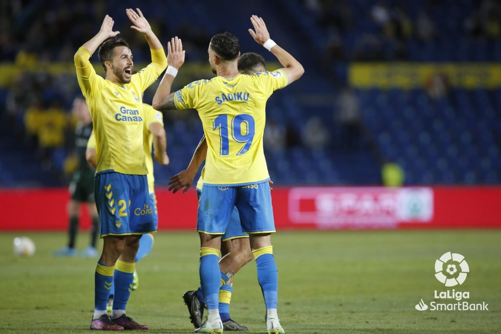 La UD Las Palmas mantiene el impulso goleando al Leganés en casa (4-2)