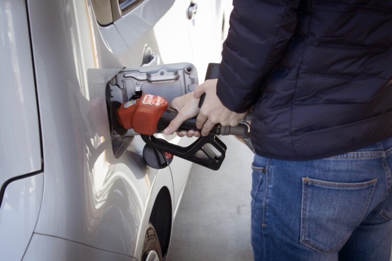 Consumo alerta de subidas injustificadas de carburantes