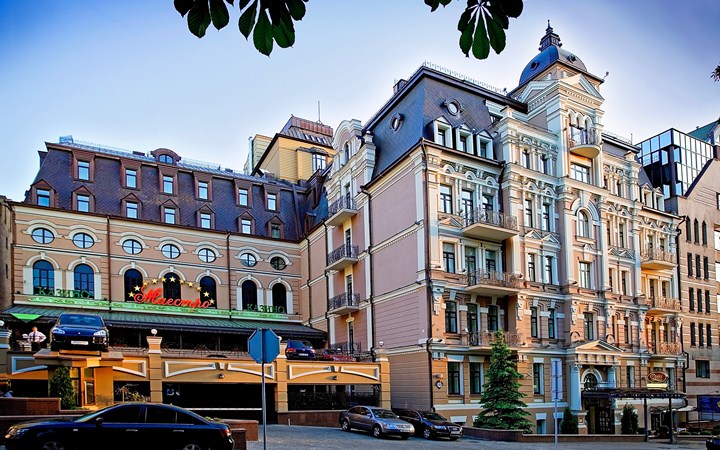 De sala de fiestas a refugio