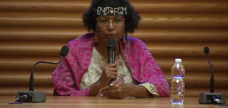 Asha Ismail relata el terror de su mutilación genital a los cinco años