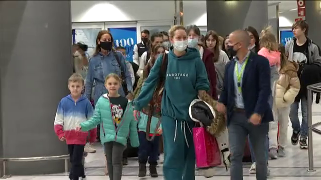 Llegan a Fuerteventura 16 menores ucranianos procedentes de un orfanato