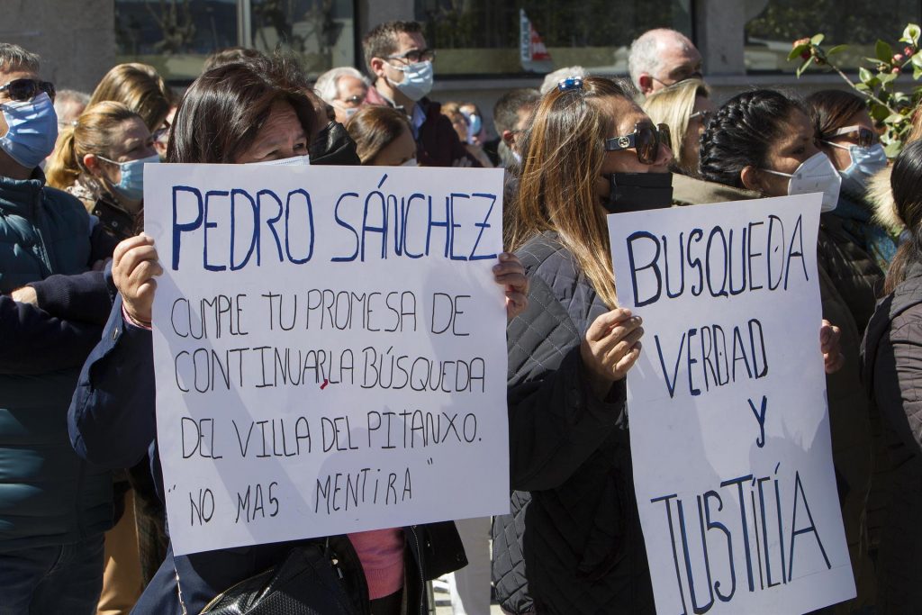 Las familias del Villa de Pitanxo piden retomar la búsqueda
