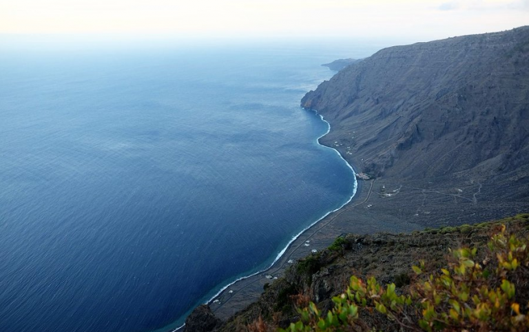 El IGN estudia una señal sísmica «anómala» en la isla de El Hierro
