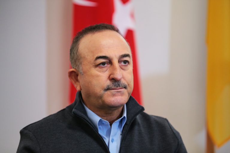 Turquía confirma que la reunión entre Putin y Zelenski depende de que Rusia acceda