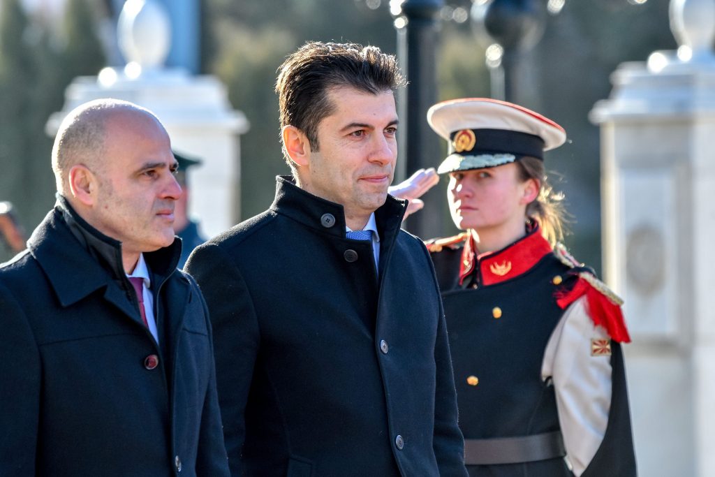 Bulgaria reclama que Ucrania "vea un camino claro hacia la UE": "Aquí es donde pertenece"