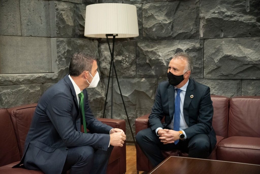 Reunión Domínguez y Torres. EP