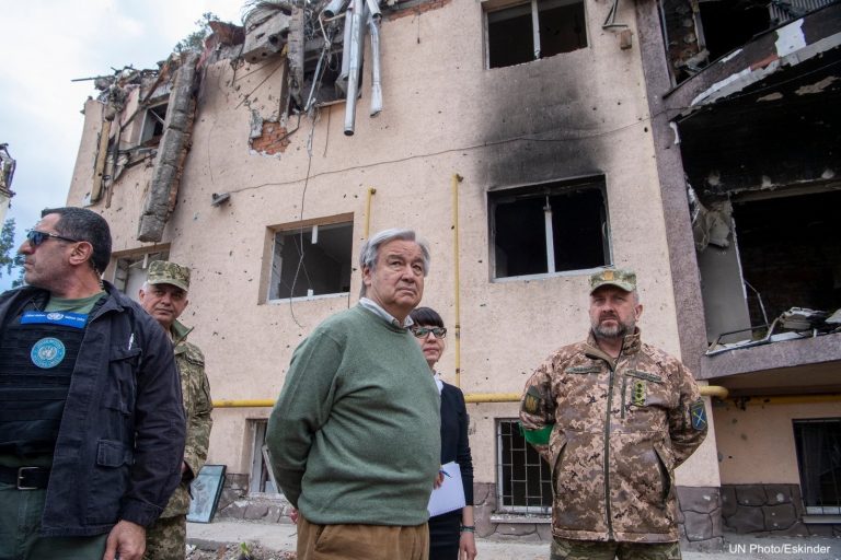 Guterres asegura tras visitar Kiev que la ONU «redoblará sus esfuerzos» para salvar vidas en Ucrania