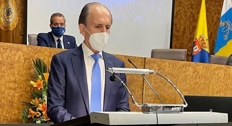 Deportes destituye al presidente de la Federación de Lucha Canaria