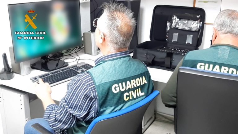 Detenido por subir y descargar de Internet archivos de pornografía infantil