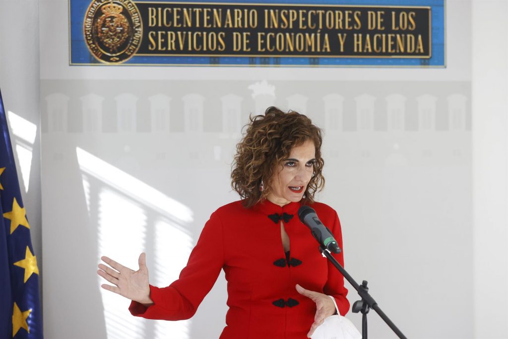 Montero: Se han abonado anticipos a más de 4.050 gasolineras