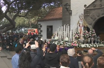 Las procesiones de Semana Santa regresaron a las calles el martes santo