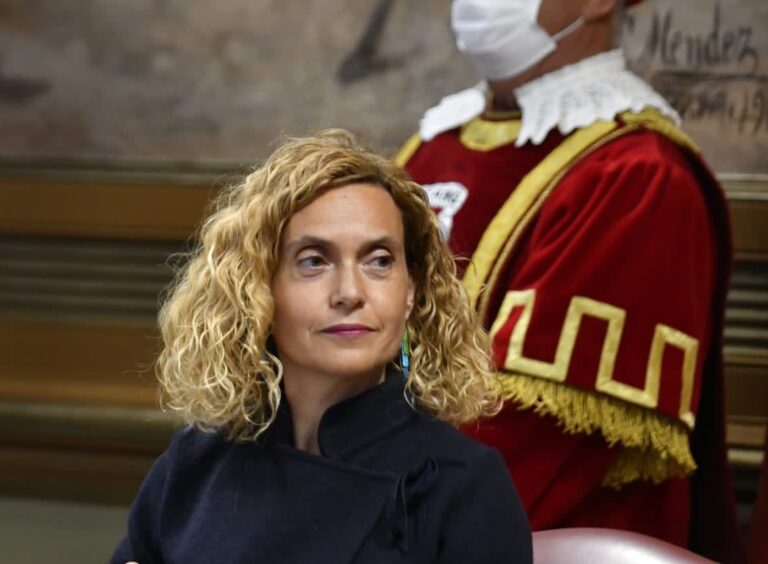 La expresidenta del Congreso Meritxell Batet renuncia a su acta de diputada