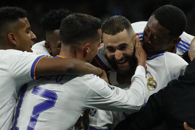 Un gol de Benzema en la prórroga sentencia la clasificación del Real Madrid para semifinales (2-3)