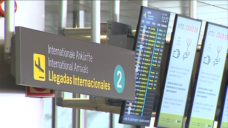 La borrasca obliga a cancelar más de treinta vuelos en los aeropuertos de Canarias