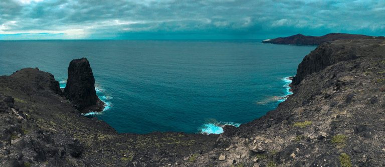 Rescatado tras caer por un risco en Sardina de Gáldar