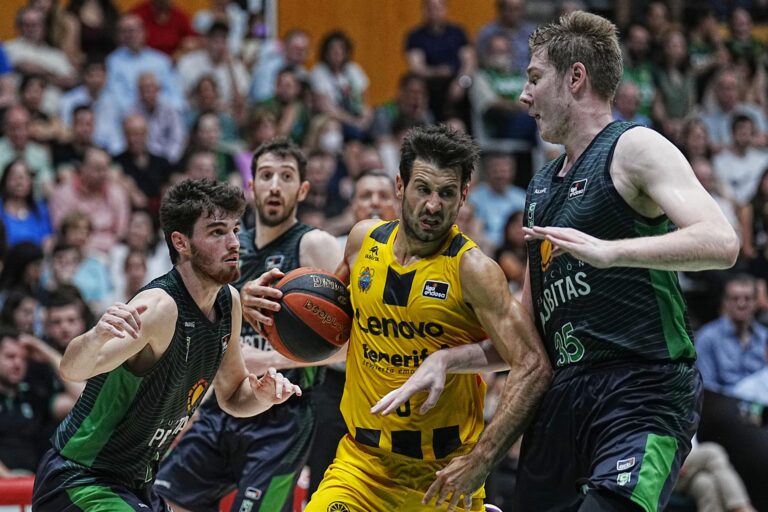 El Joventut apea al Lenovo de la carrera hacia el título (81-58)