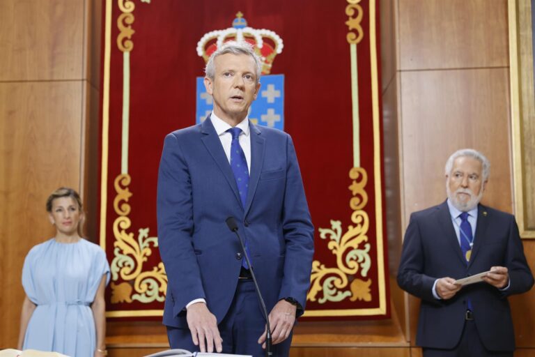 Alfonso Rueda jura su cargo como presidente de la Xunta