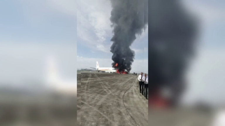 Al menos 40 heridos en el incendio de un avión en la región autónoma del Tíbet