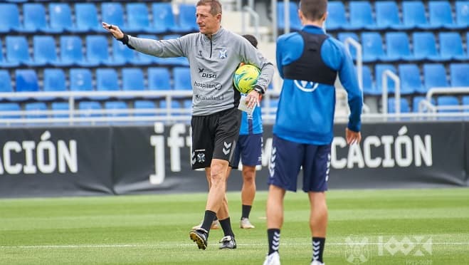 El CD Tenerife busca en Montilivi asegurarse la promoción de ascenso