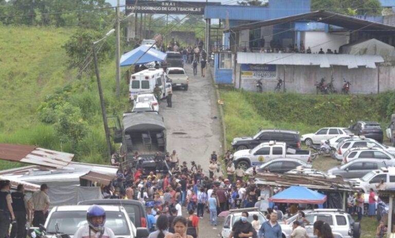 Un motín en una cárcel de Santo Domingo (Ecuador) se salda con al menos 43 fallecidos