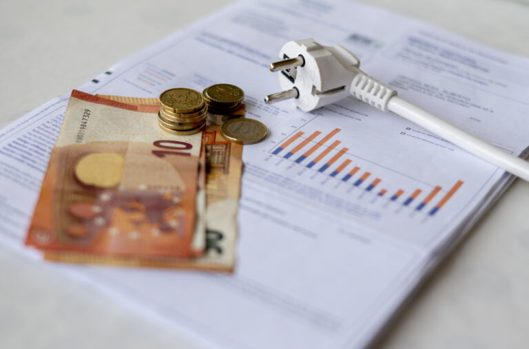 La electricidad subirá este domingo un 27%, hasta los 244 euros/MWh