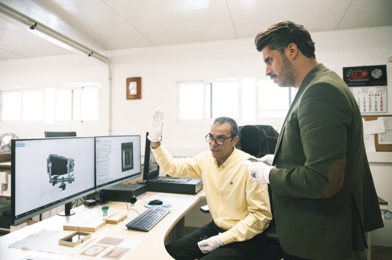 Digitalizan en La Laguna 700 imágenes en placa de vidrio del Archivo Ossuna