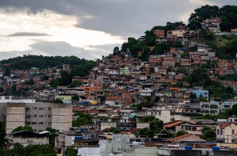 Aumentan a 22 los muertos durante una operación policial en una favela de Río de Janeiro