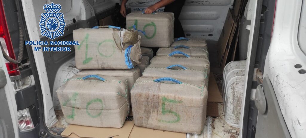 Detenido por transportar en su furgón 360 kilos de hachís