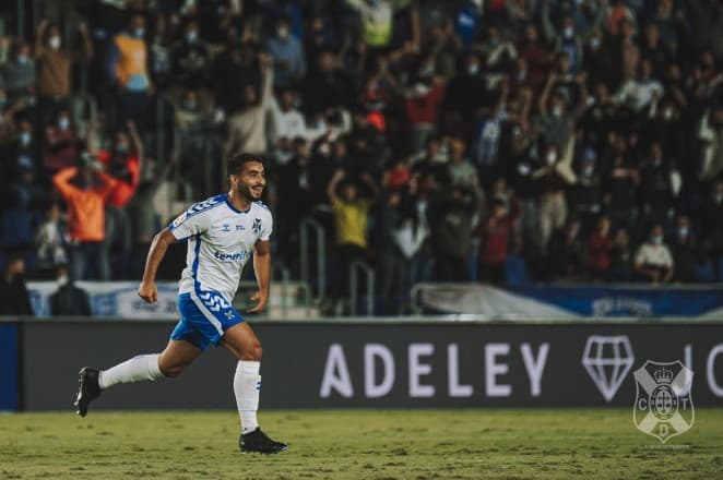 Jérémy Mellot renueva con el CD Tenerife hasta junio de 2024