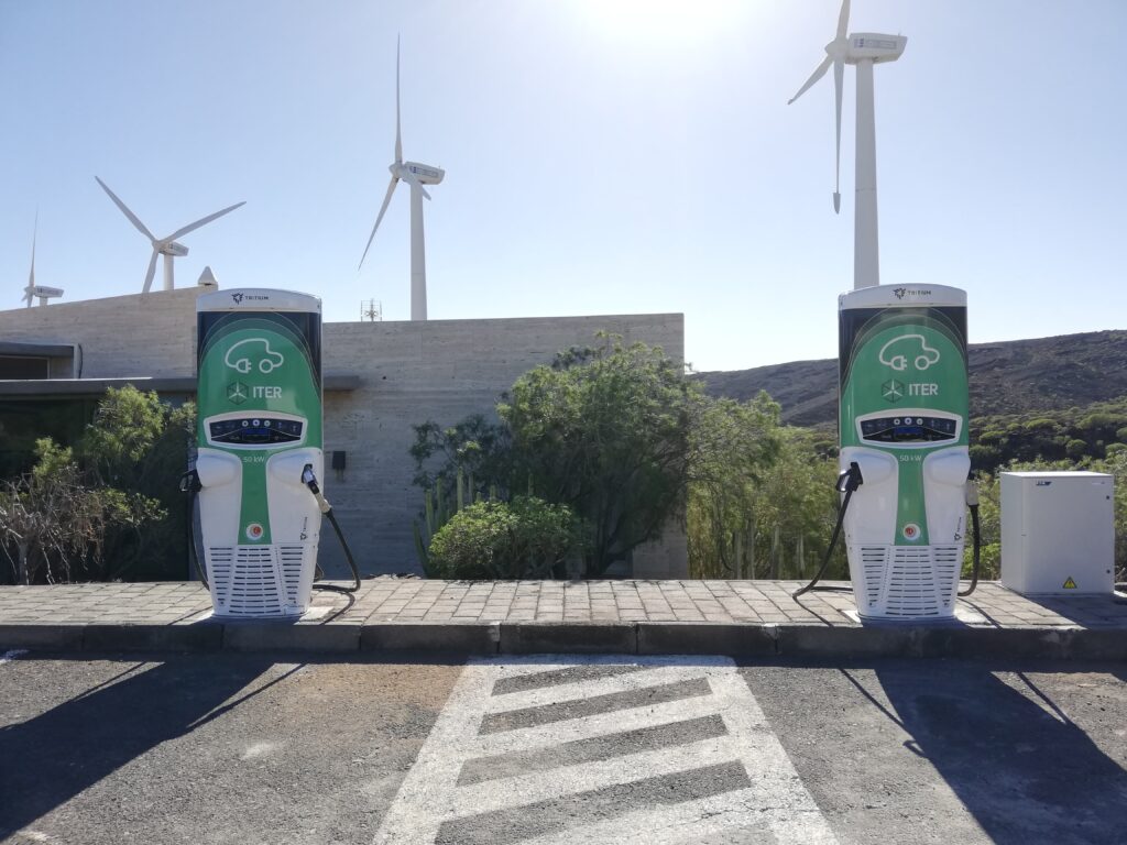 Abre al público 17 plazas de recarga gratis para vehículos eléctricos