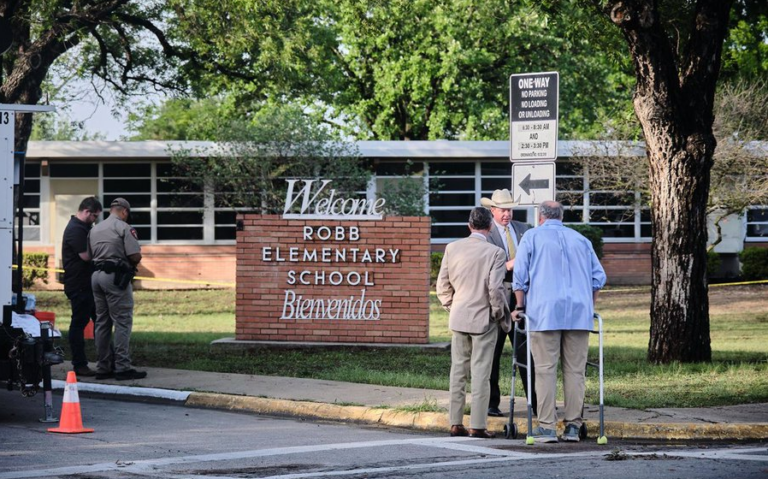El autor de la masacre en la escuela de Texas envió mensajes anunciando sus intenciones