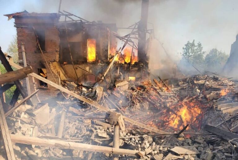 Al menos 62 muertos tras un supuesto ataque ruso a una escuela en Lugansk