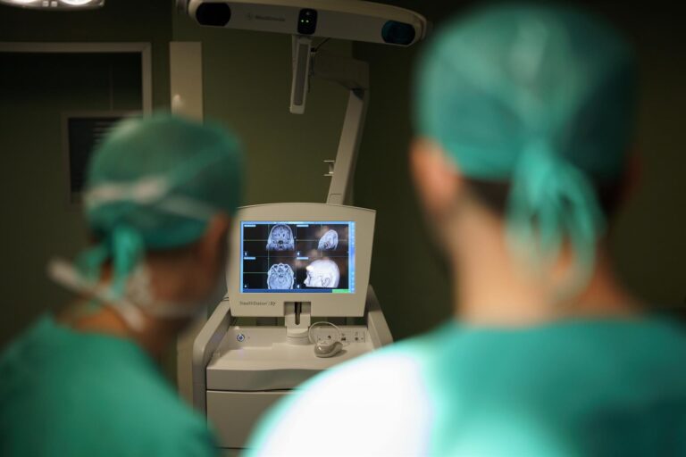 ¿Cómo conservar los idiomas en un cerebro políglota cuando se opera un tumor?