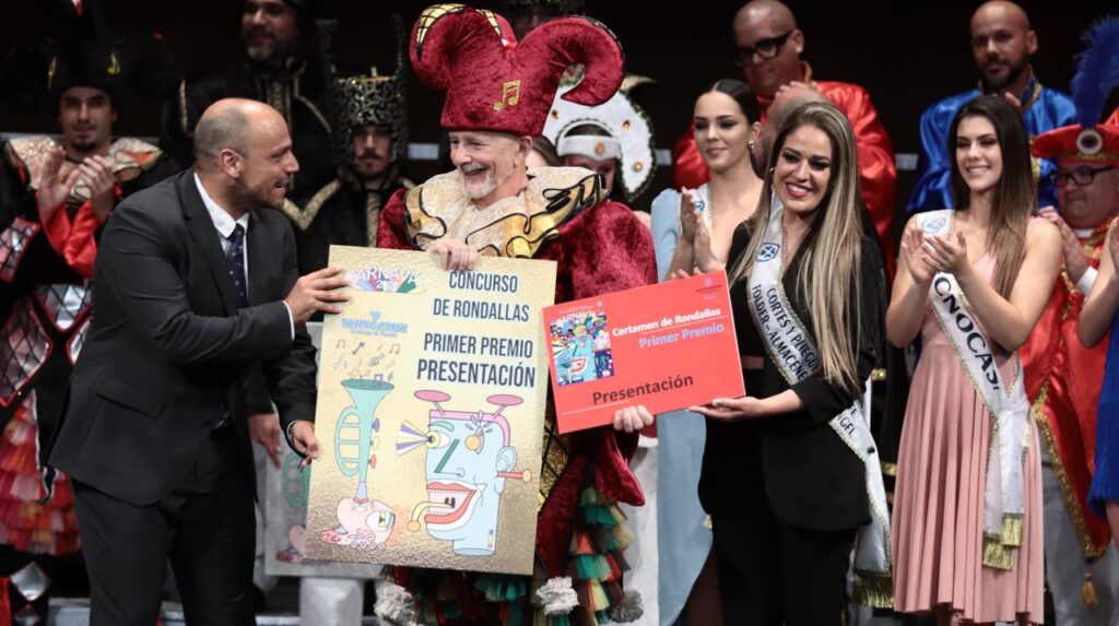 En segundo lugar del certamen de Rondallas del Carnaval tinerfeño quedó la Asociación Cultural Lírica Rondalla Mamel's y en tercer lugar Las Valkirias. El accésit fue para la Peña del lunes