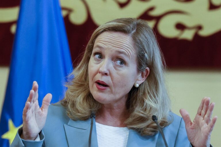 Calviño pide a Argelia que reconsidere su decisión de suspender el tratado de amistad