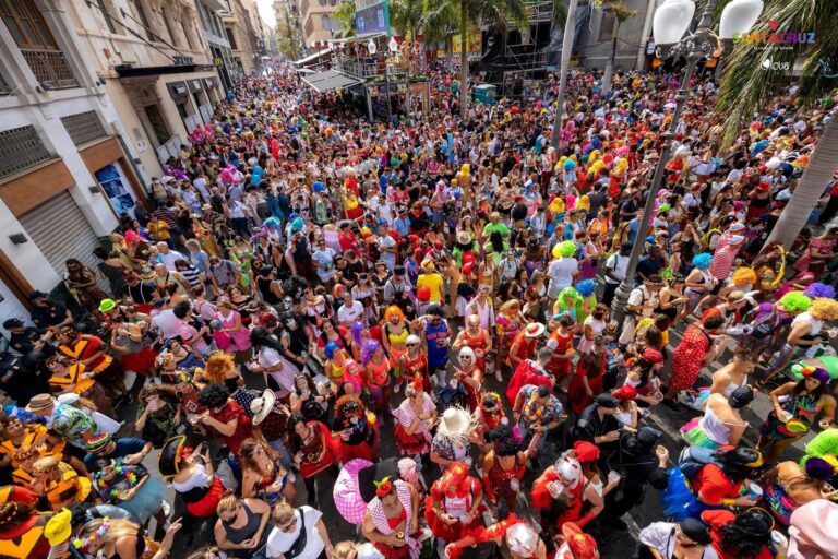 El sábado de Carnaval en Santa Cruz termina con 176 personas asistidas