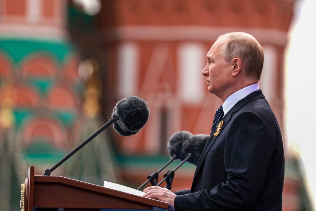 El presidente ruso ha señalado concretamente a los lanzacohetes múltiples MLRS que prepara Estados Unidos. Considera que los envíos de estos armamentos son un intento de Occidente de prolongar la contienda reponiendo el armamento perdido