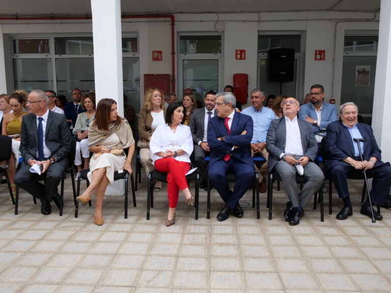 Darias preside la inauguración de un nuevo espacio cultural dedicado a Perico Lino en Jinámar, Gran Canaria