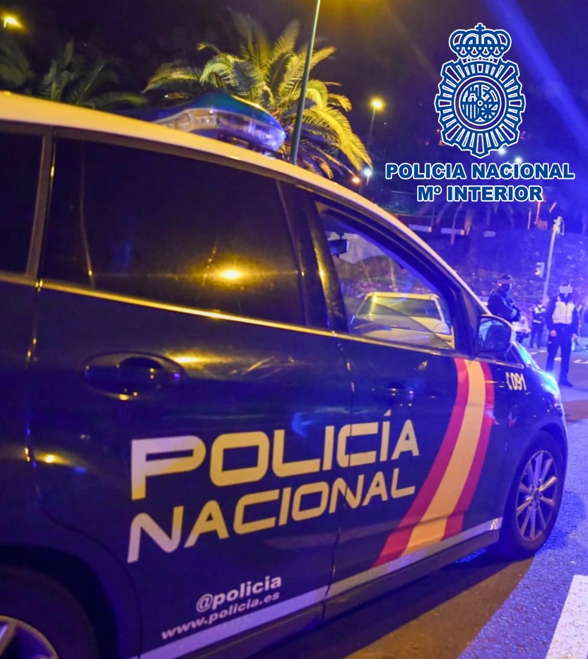 Detenido por golpear y patear a su pareja en plena calle en el sur de Tenerife
