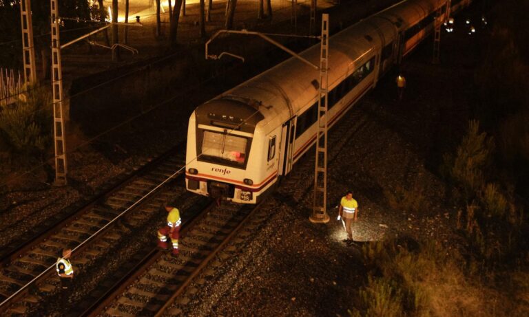 La circulación ferroviaria queda restablecida tras el accidente con cinco heridos graves en Tarragona
