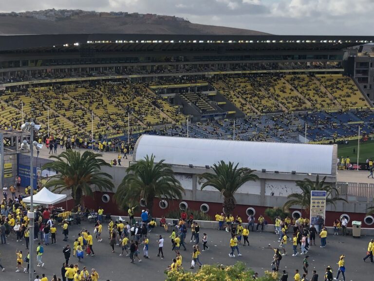 El partido entre la UD Las Palmas y el CD Tenerife en imágenes