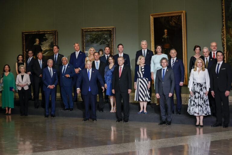 Los jefes de Estado y de Gobierno de la OTAN cierran la primera jornada de la cumbre en el Museo del Prado