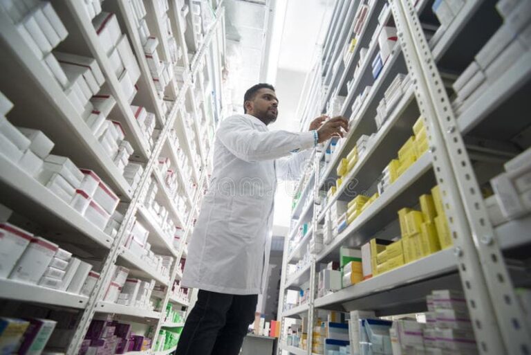 Las farmacias, a favor del cannabis medicinal
