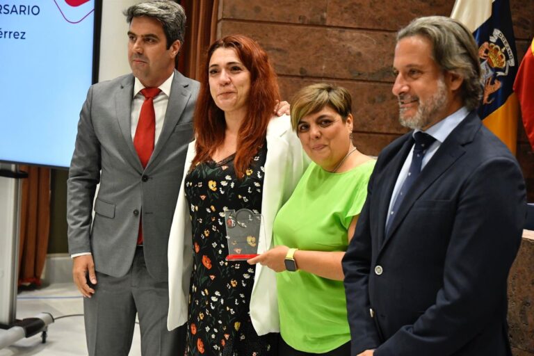 Ahete conmemora en el Parlamento de Canarias tres décadas de visibilización de la hemofilia