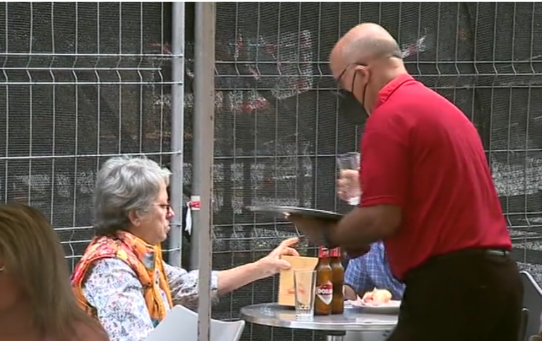 Vuelve la actividad a los negocios de Tenerife con el Carnaval